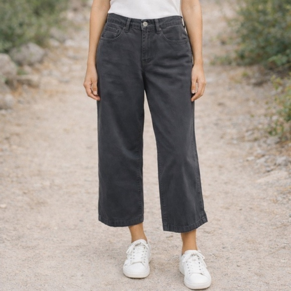 The North Face Wide Leg Cropped Cotton Outdoor Hiking Pants Women’s Size 10